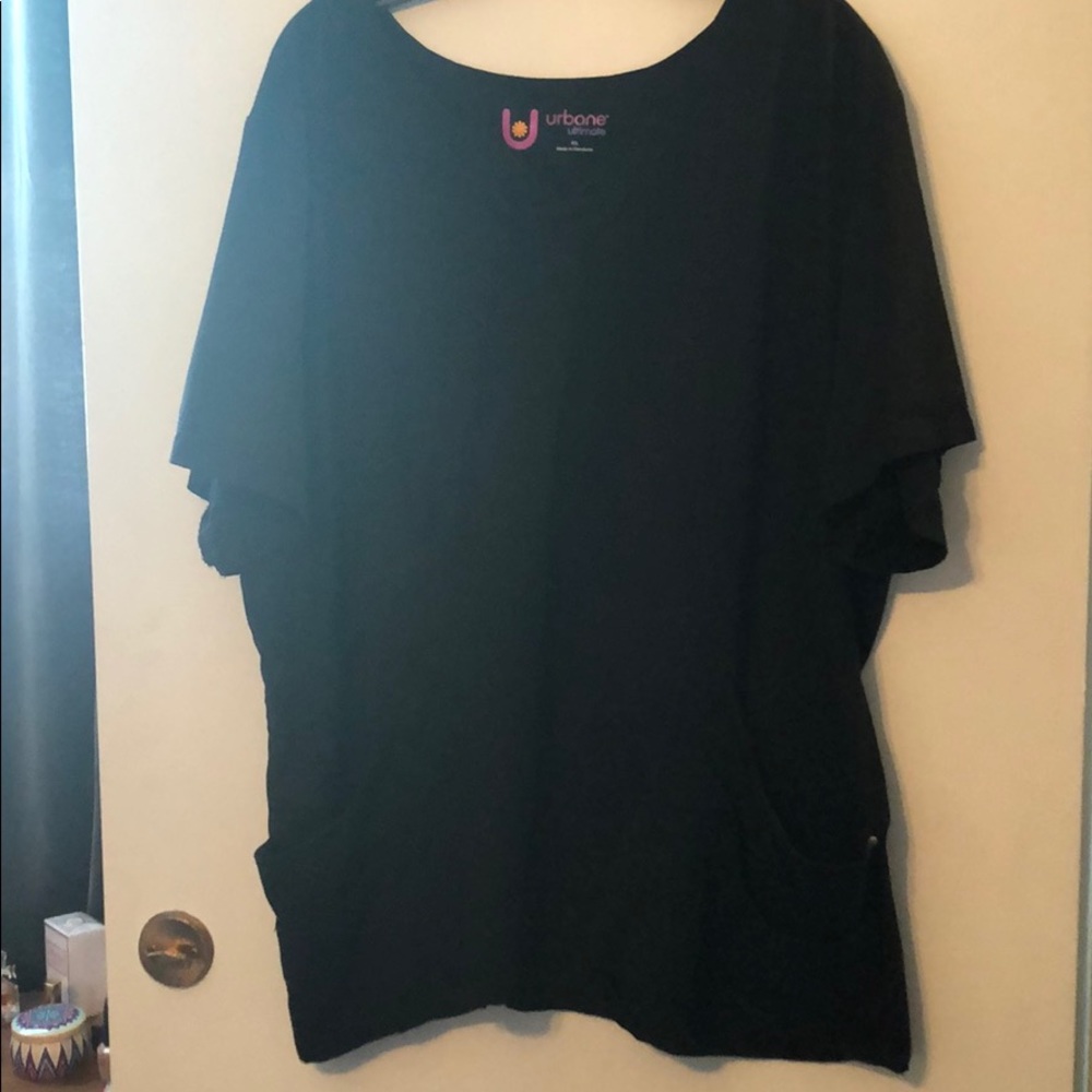 4x scrub top
